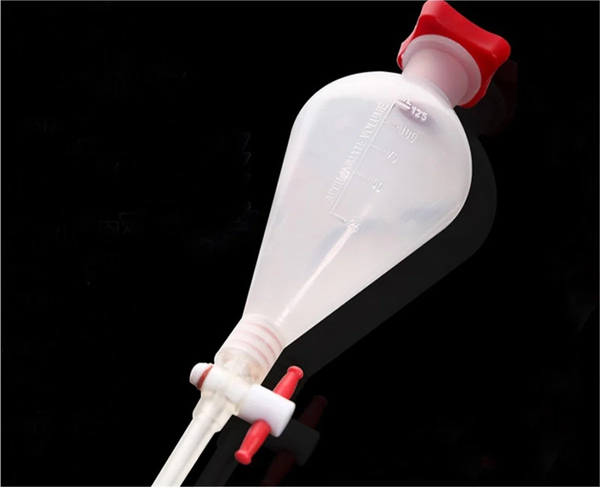 125 ml birnenförmiger Scheidetrichter aus Kunststoff mit PTFE-Stopfen. PP-Trenntrichter. Laborbedarf