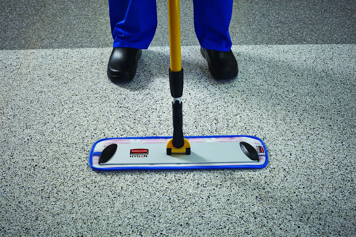 Rubbermaid Commercial Products 36 inch HYGEN Quick Connect Single Sided Hall Dust Mop Frame - Yellow