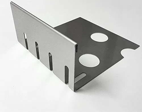 Kiesfangleiste klein gelocht Edelstahl mit Falz Länge 2000mm axb= 40 x 145mm 1,0 x 2.000mm Aussen Schliff Korn 320