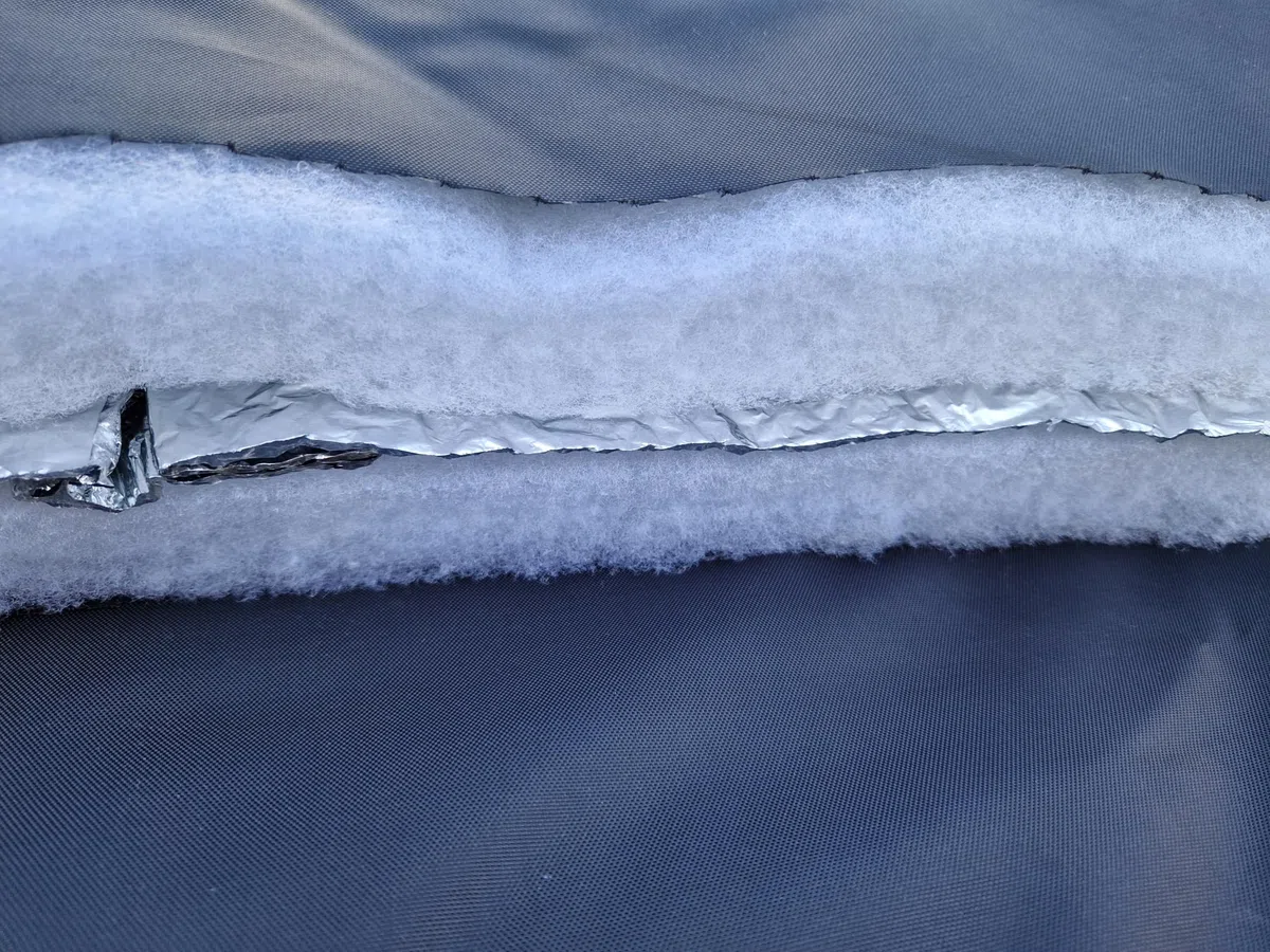 Premium PRO Design Whirlpool Pumpenabdeckung - 5cm Dicke Thermo-Schutzhülle für Heizpumpen (z.B. kompatibel mit Lay-Z-Spa) - Wetterfest, Frostschutz, Lärmschutz & Energiesparend (136cm Airjet)
